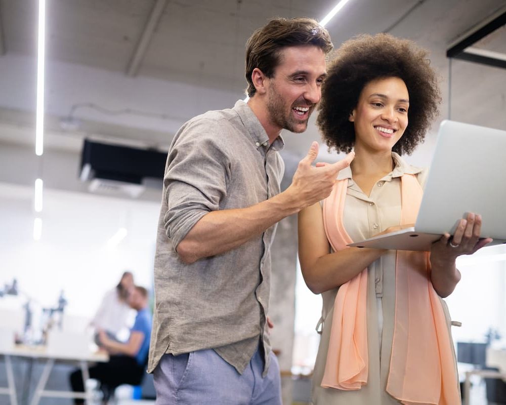 creative-business-people-working-on-business-proje-58FUABR